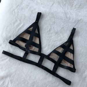 🌹 URBAN OUTFITTERS 🌹 Black and Mesh Bralette